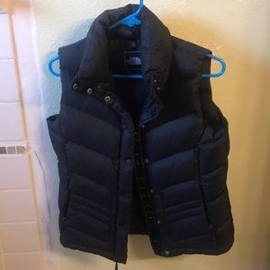 Women’s Northface Puffy Vest (small)